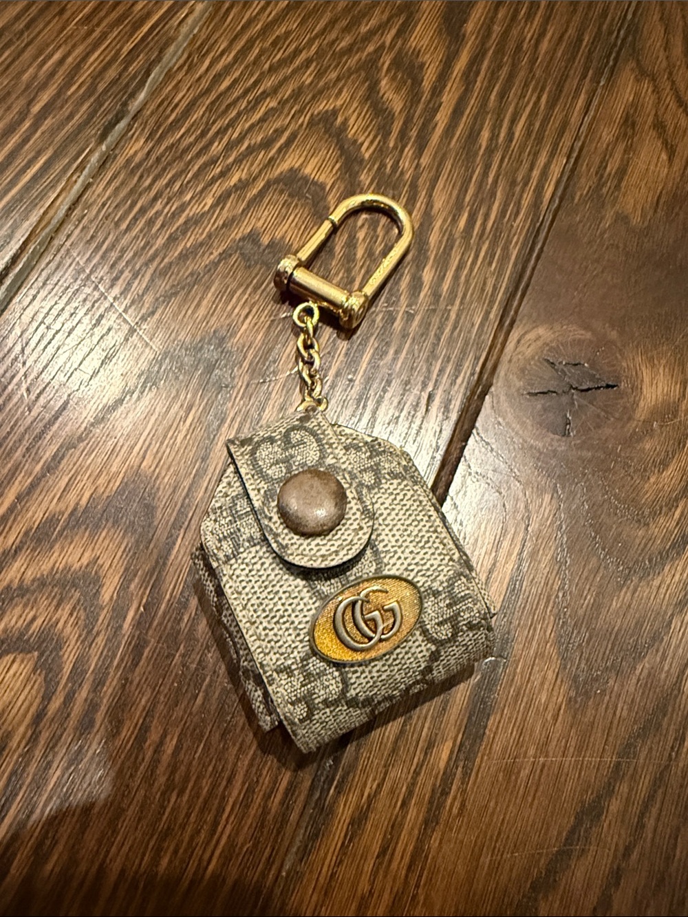 Gucci Beige Monogram Key & Air Pods with Gold Hardware